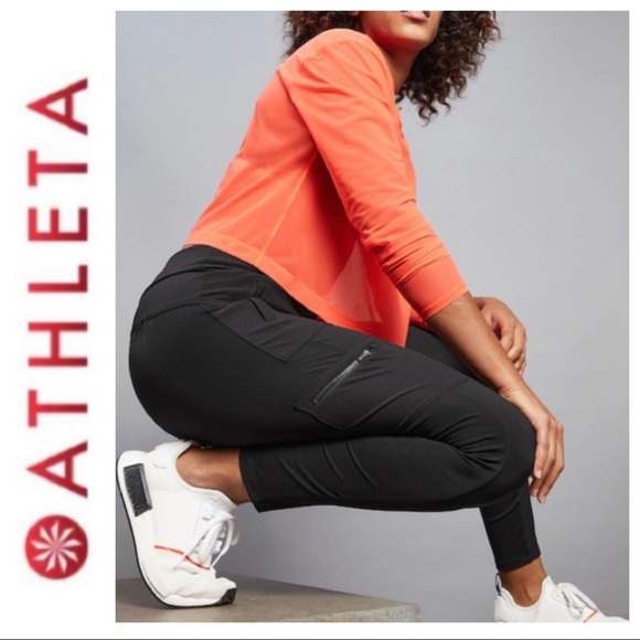 Athleta Pants - Black “Headlands Hybrid Cargo Tights”